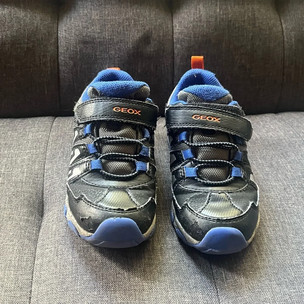 GEOX Kids -  Little Boy Casual Sneakers Shoes Black Blue size 11.5 US